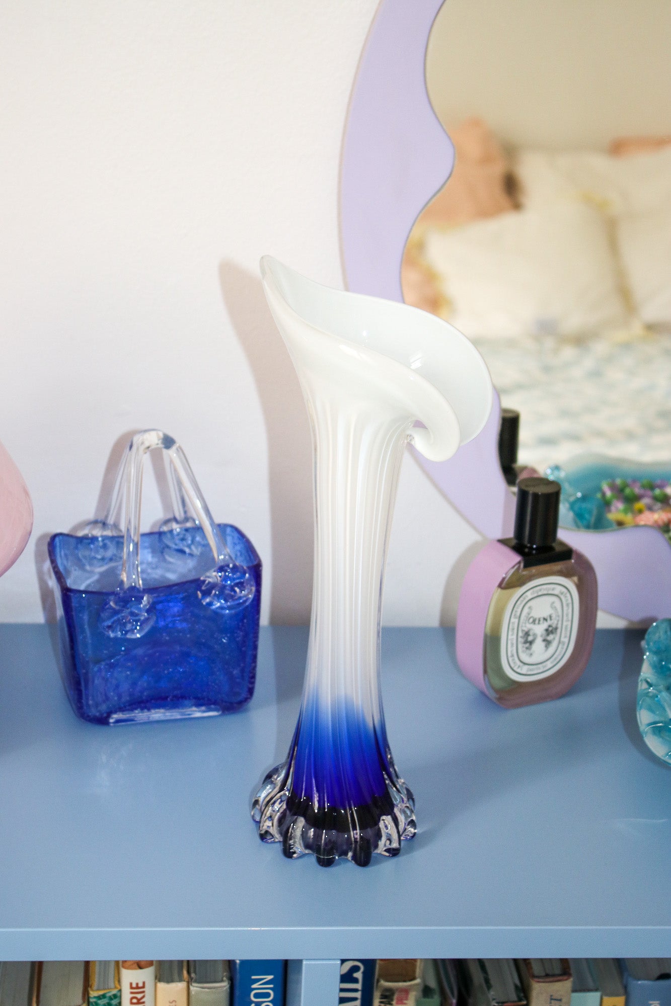 Vase bleu et blanc Arum