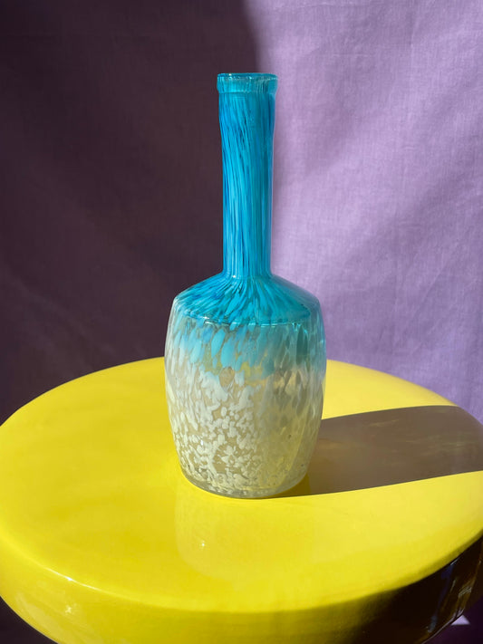 Vase de Clichy moucheté bleu et blanc